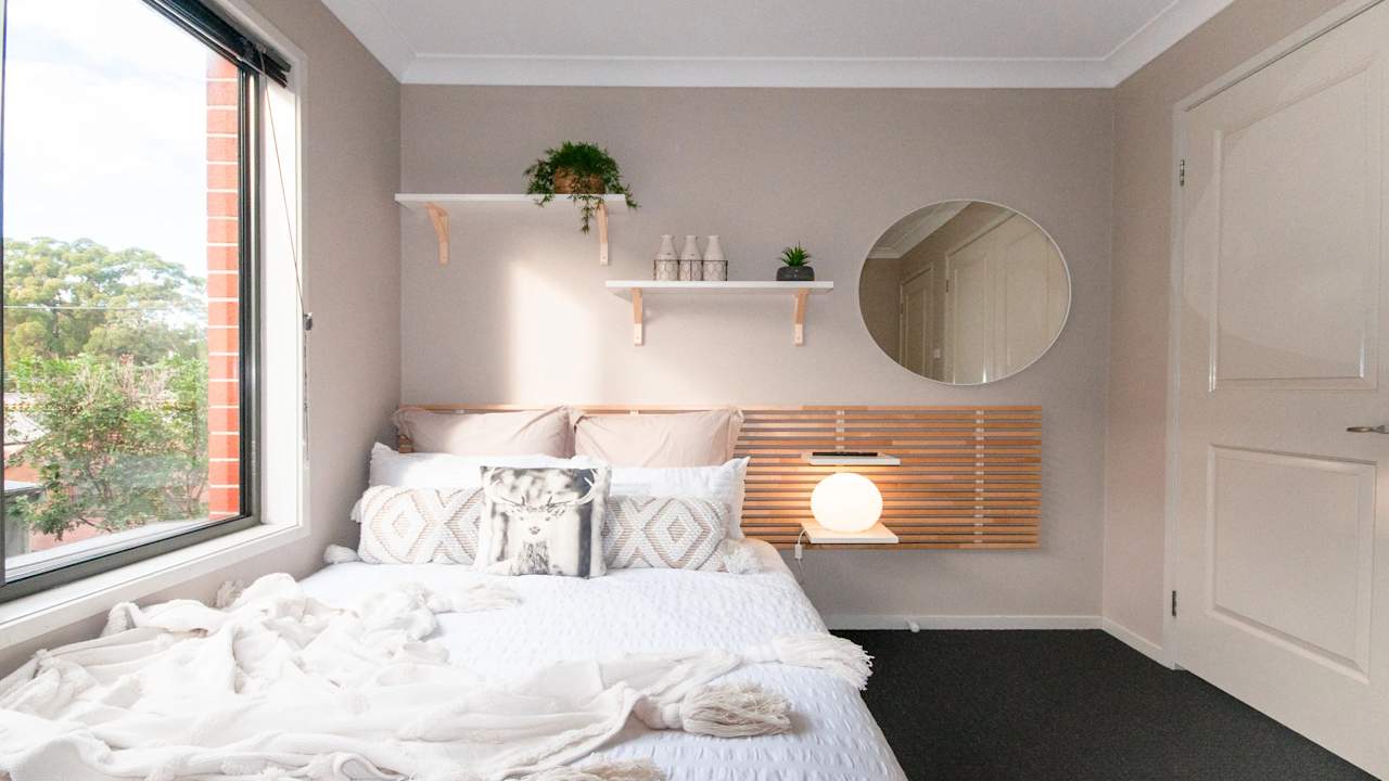 Furnished room in a share house