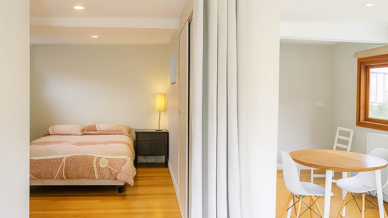 Furnished room studio flat for rent
