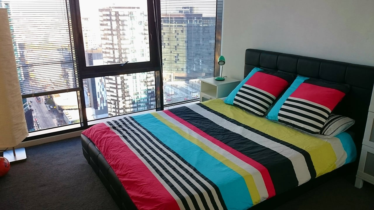Furnished room in a flatshare