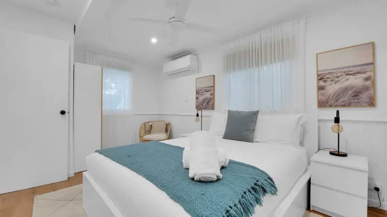 Whole property with 2 rooms for rent