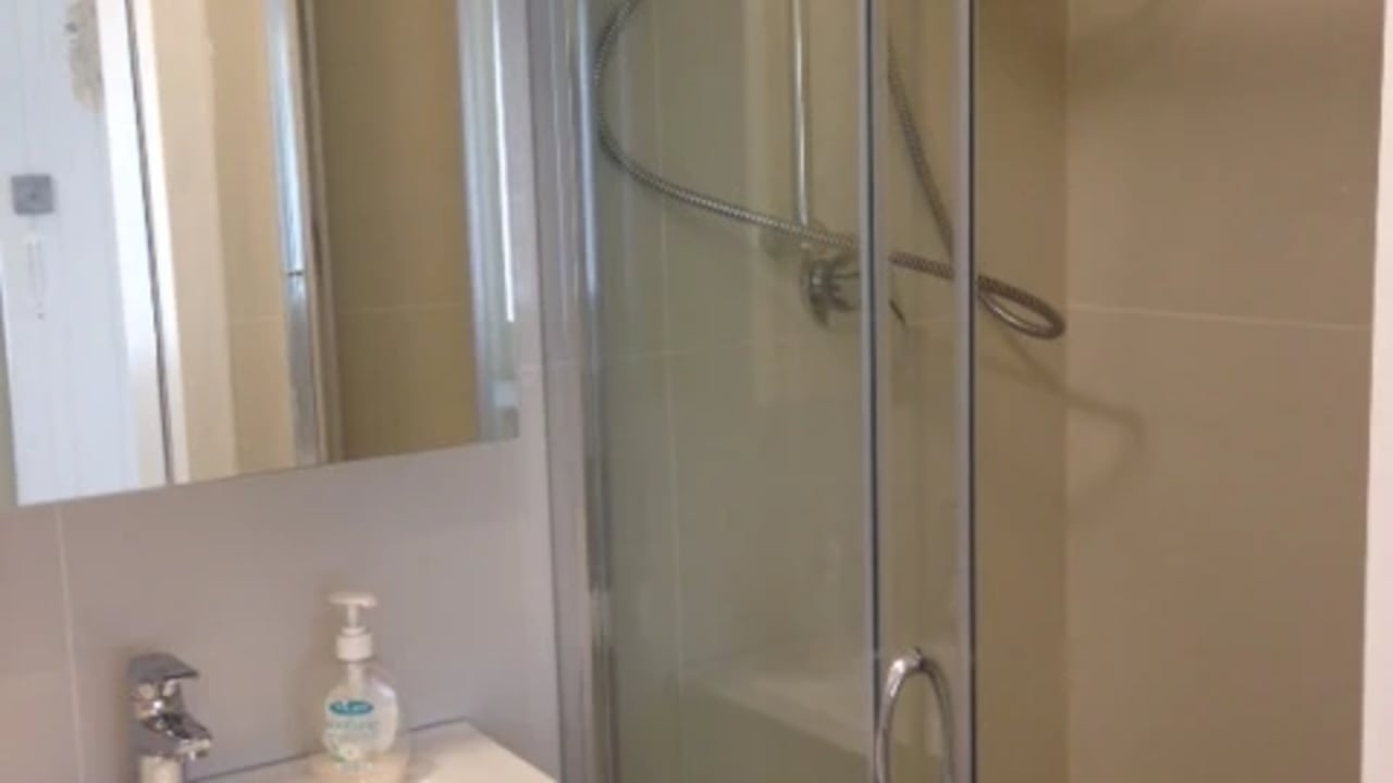 Room studio flat for rent
