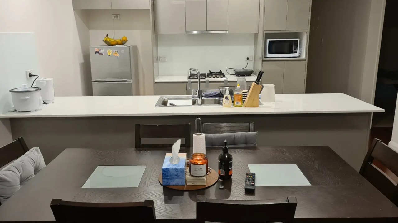 Furnished room with ensuite in a flatshare