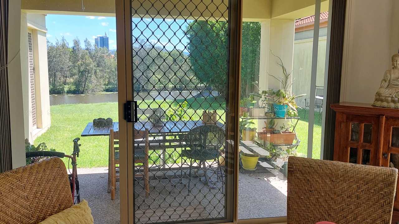 Unfurnished room in a share house