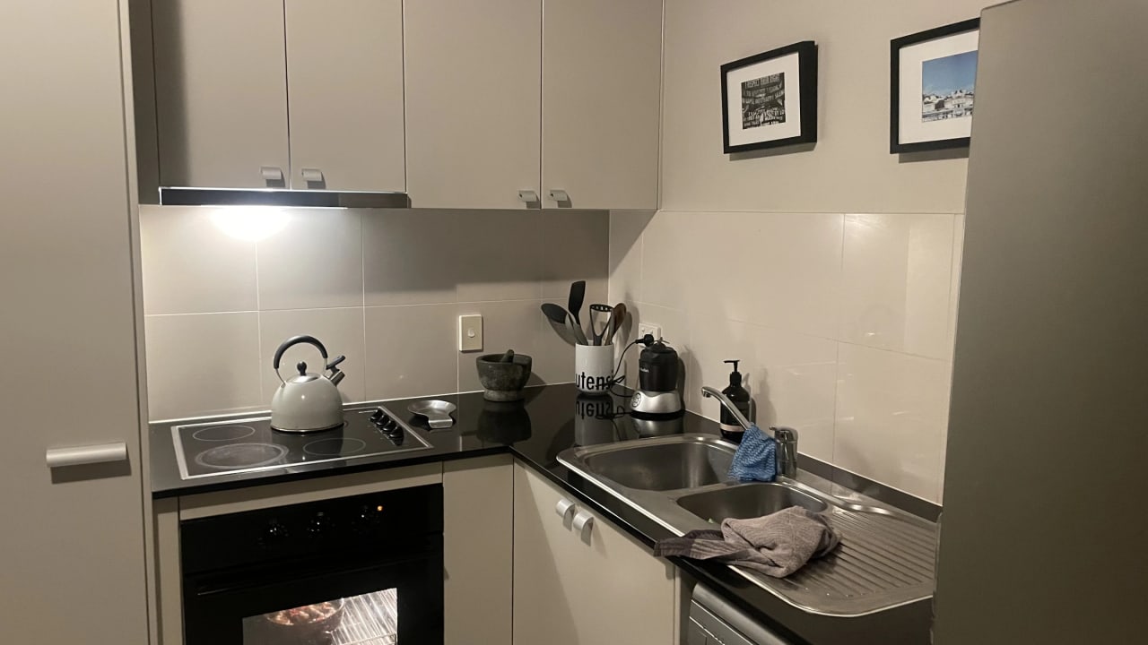 Furnished room in a flatshare