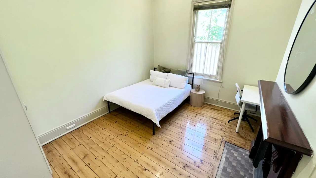 Room in a share house