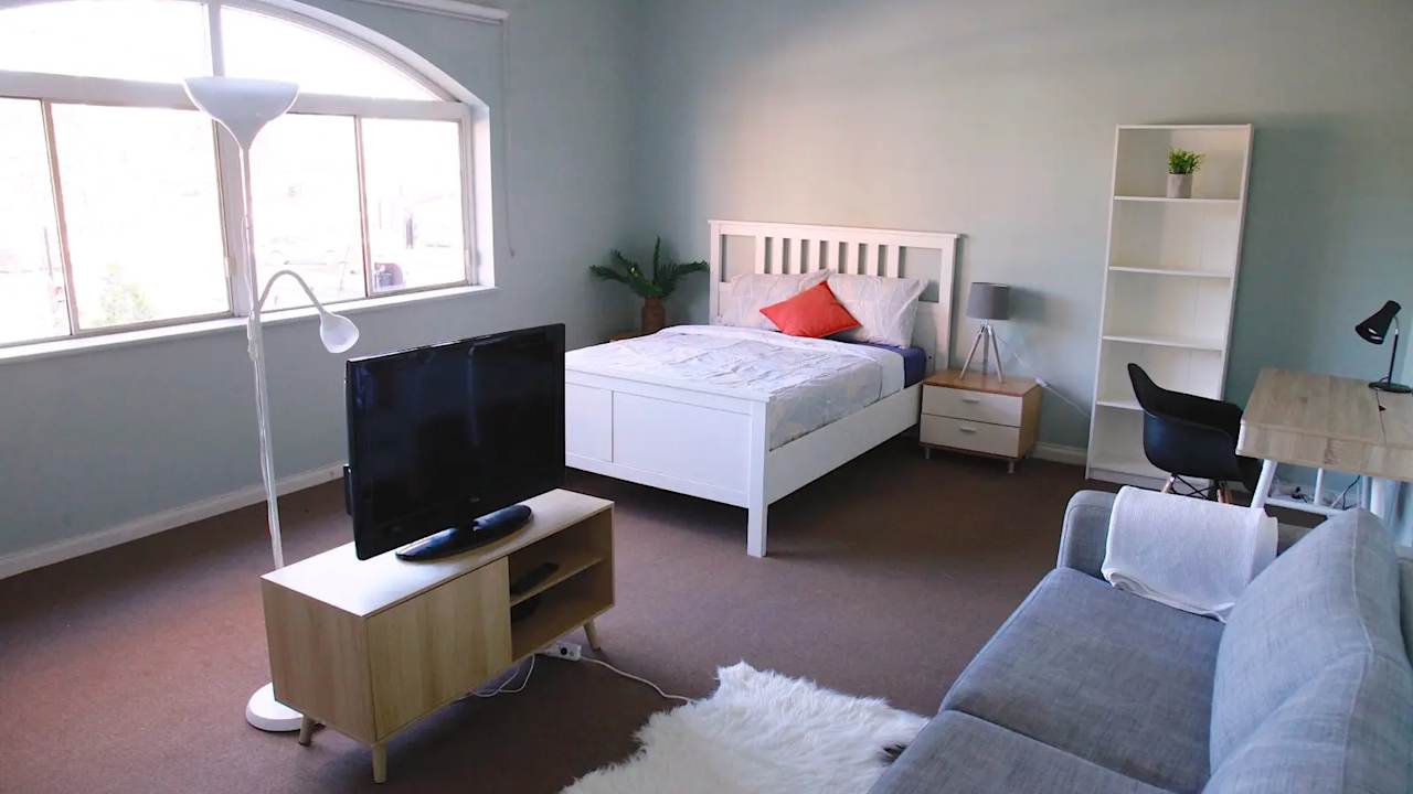 Furnished room in a share house