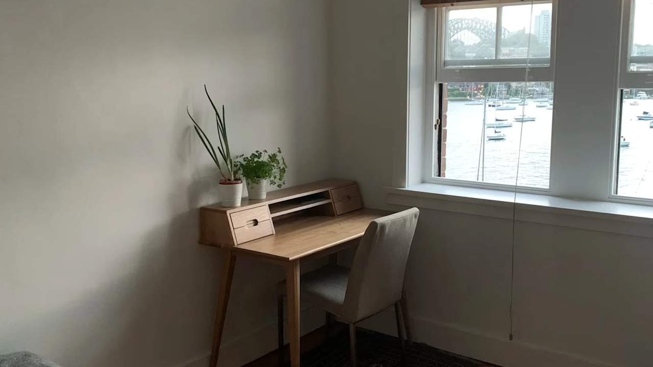 Unfurnished room in a flatshare