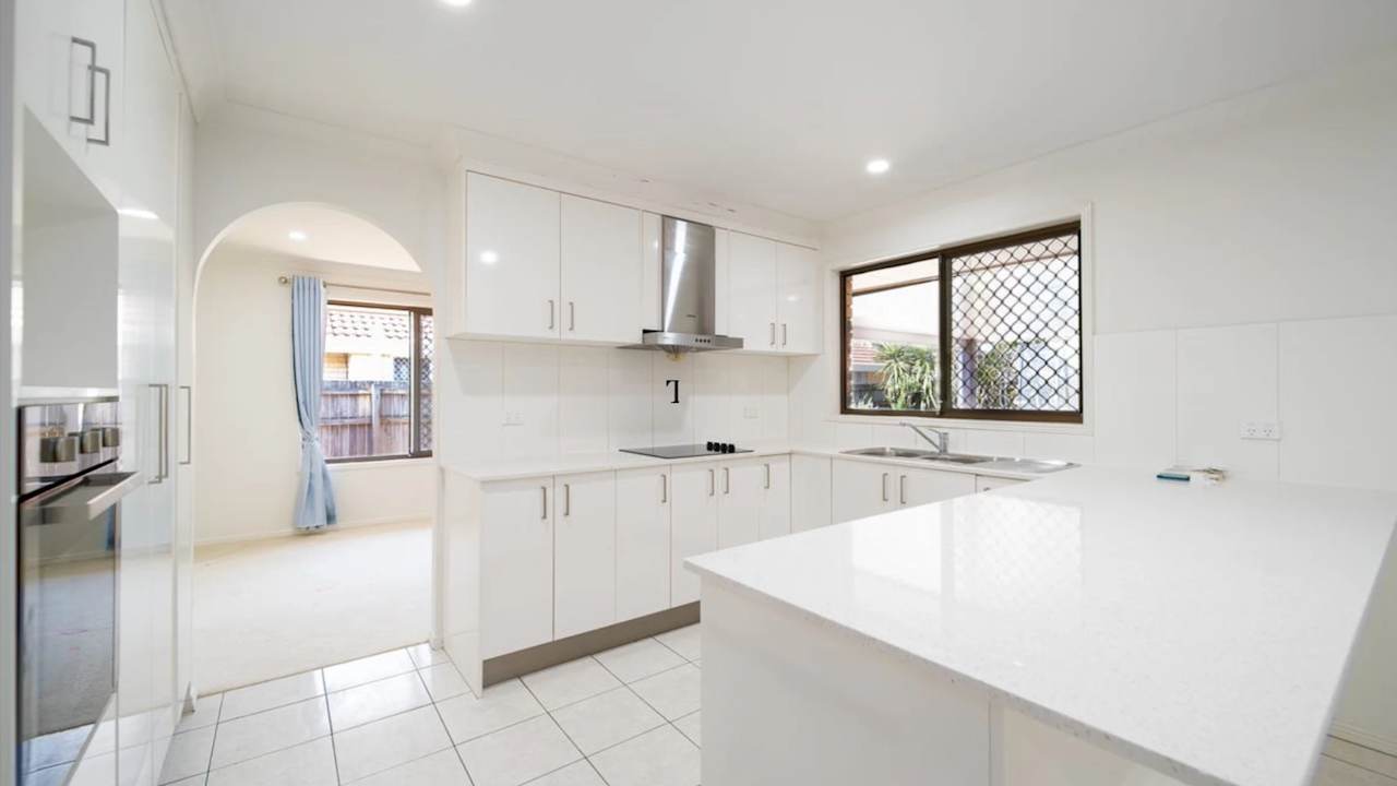 Furnished room with ensuite in a share house