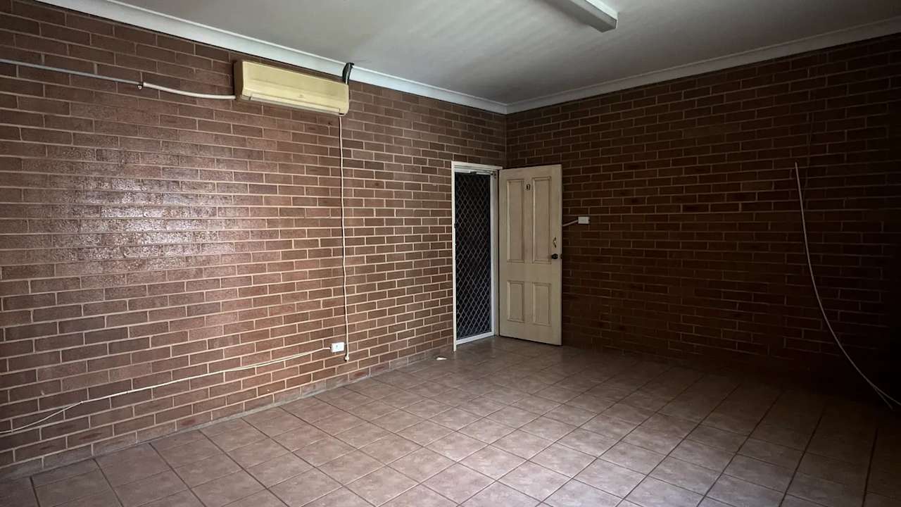 Whole property with 2 rooms for rent