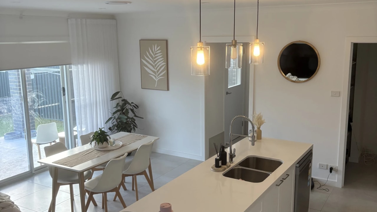 Room in a share house