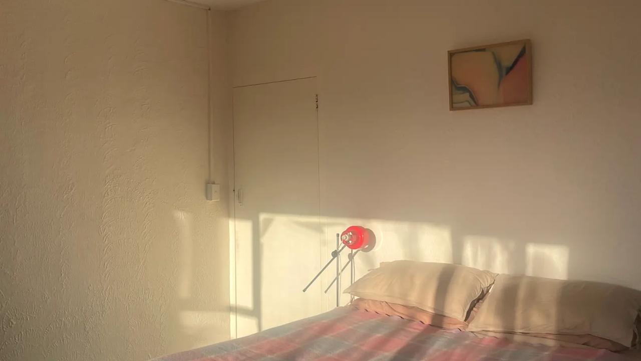 Unfurnished room in a flatshare