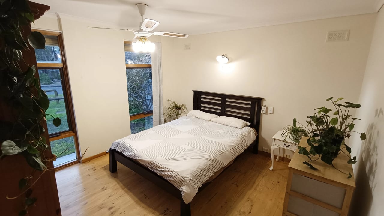 Room in a share house