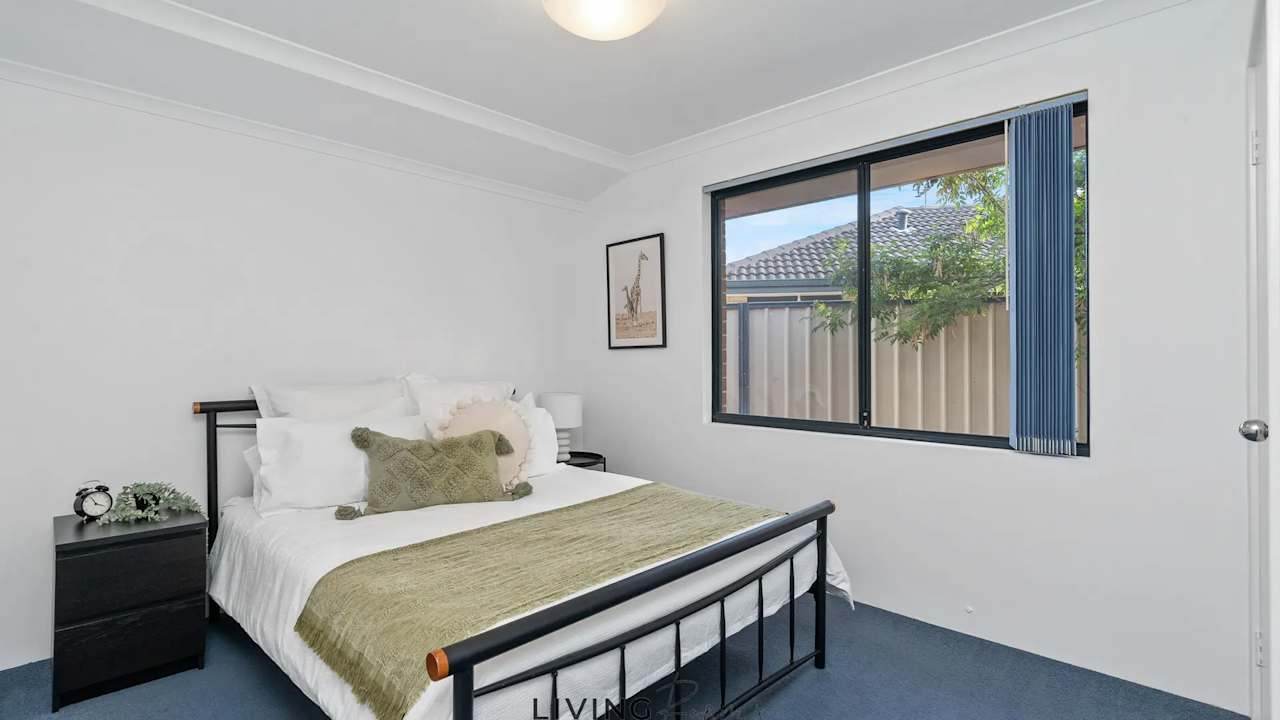 Furnished room in a share house