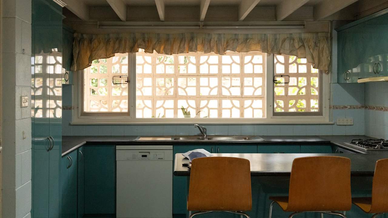 Furnished room studio flat for rent