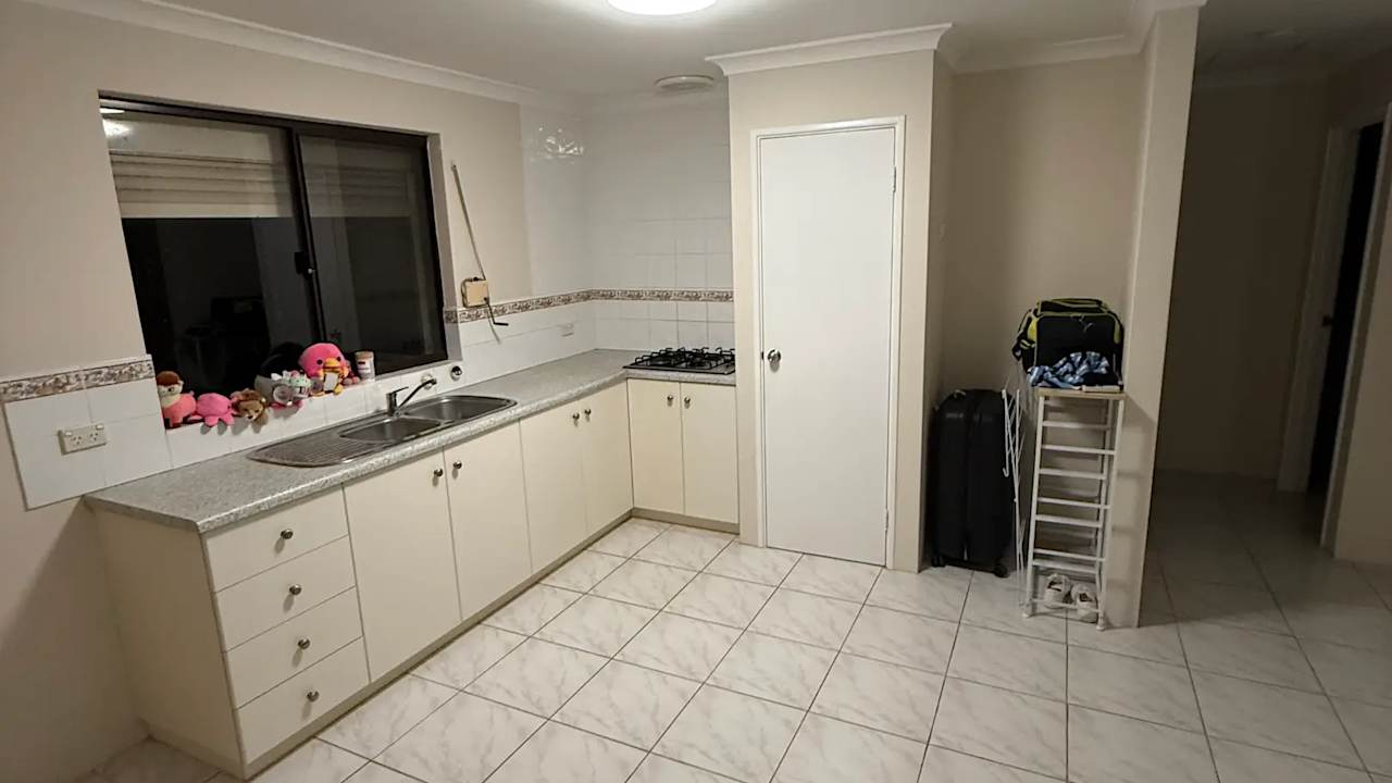 Unfurnished room granny flat for rent