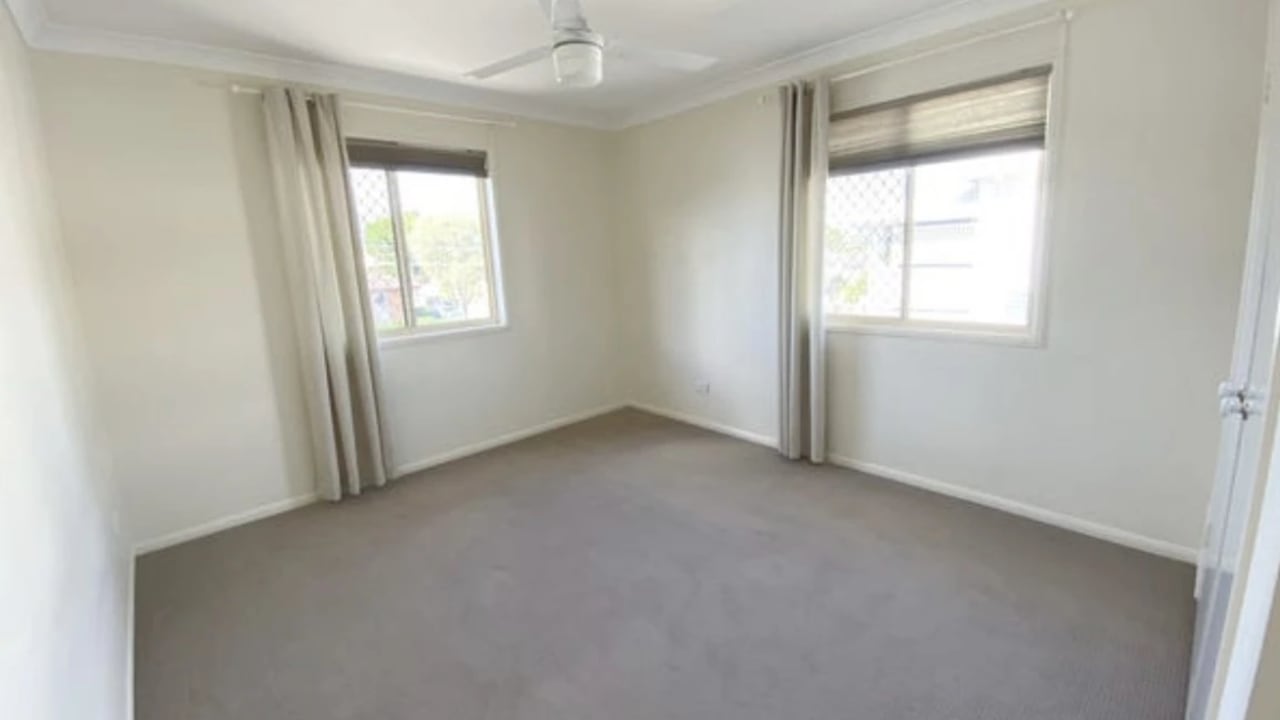 Whole property with 2 rooms for rent