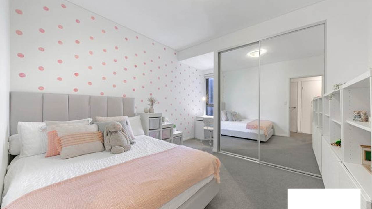 Furnished room with own bathroom