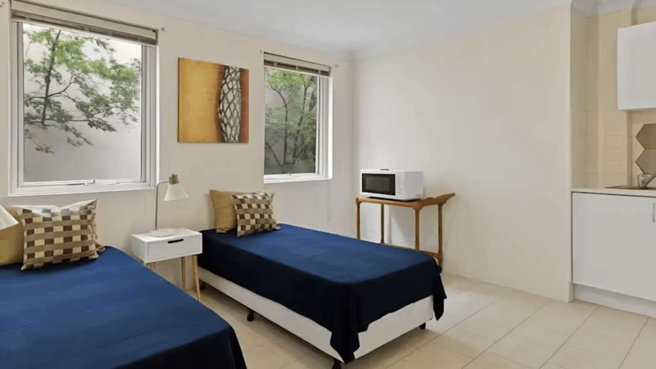 Furnished room in a flatshare