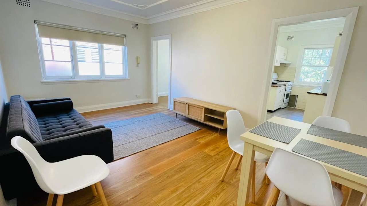 Whole property with 2 rooms for rent