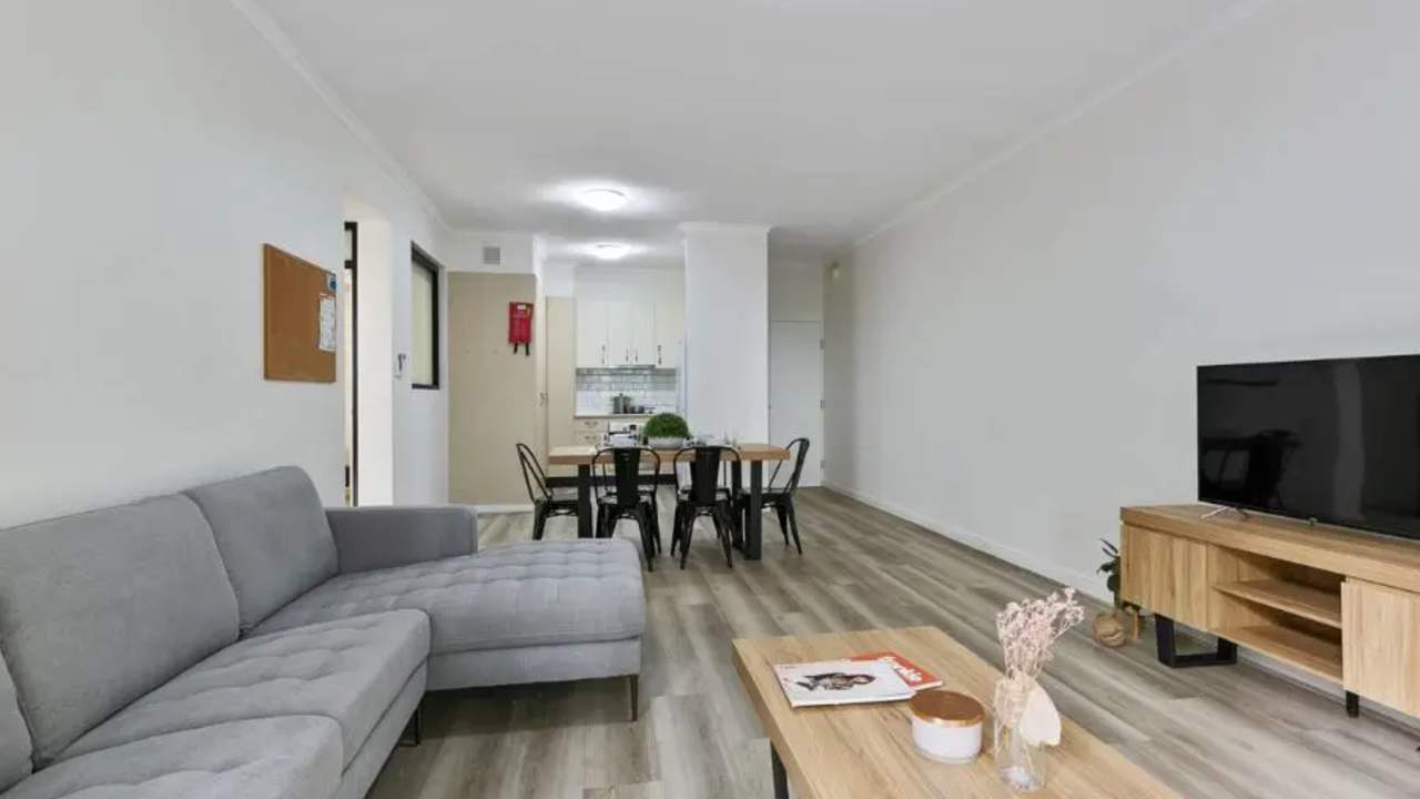 Whole property with 4 rooms for rent