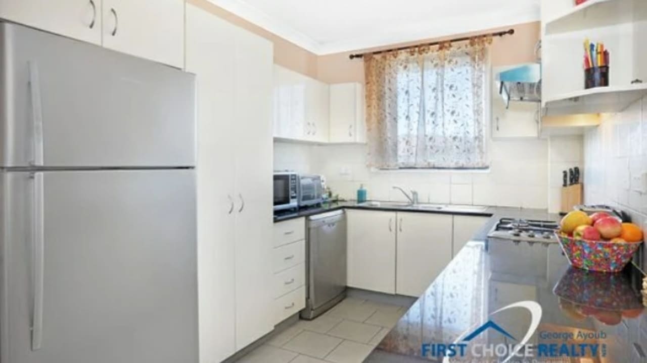 Furnished room with ensuite in a flatshare