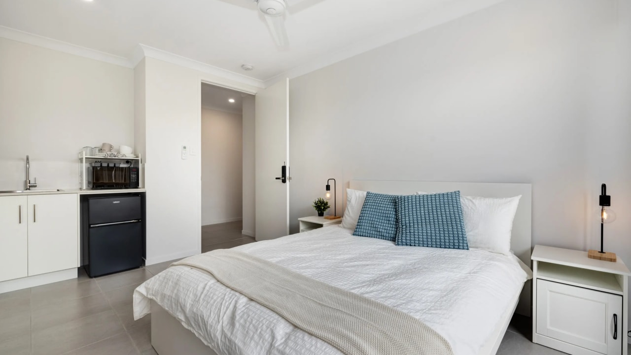 Furnished room with own bathroom