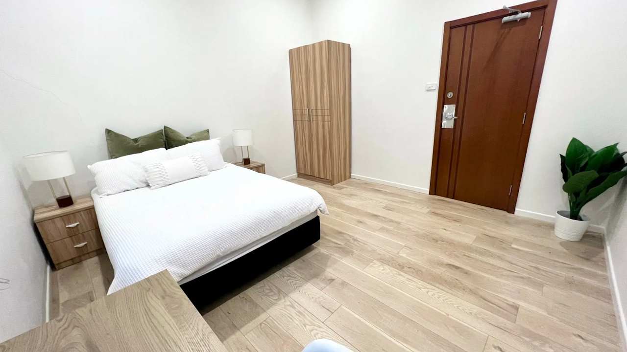 Room in a share house
