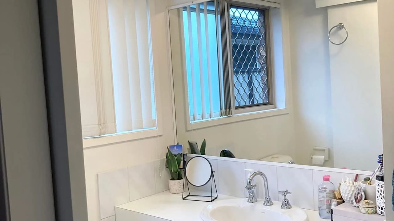 Furnished room with own bathroom
