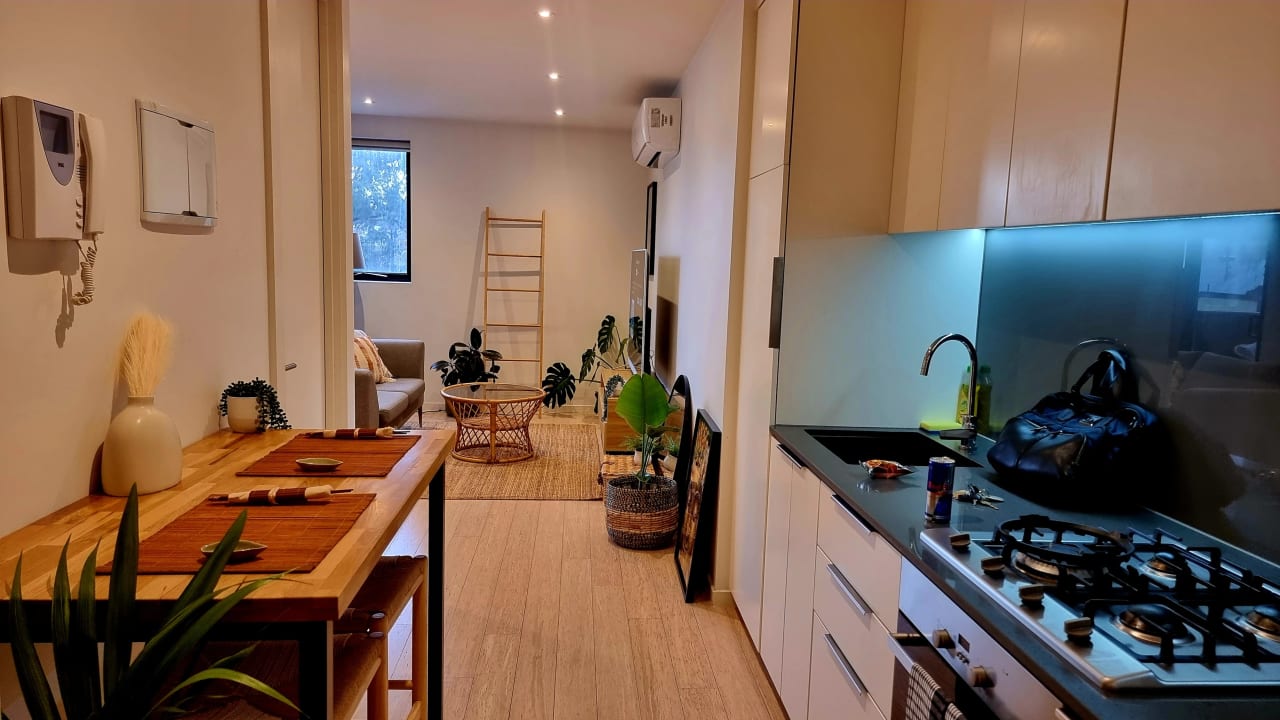 Furnished room with own bathroom