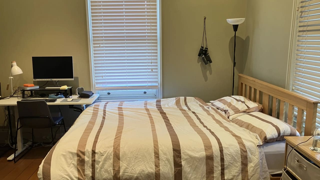 Room in a share house
