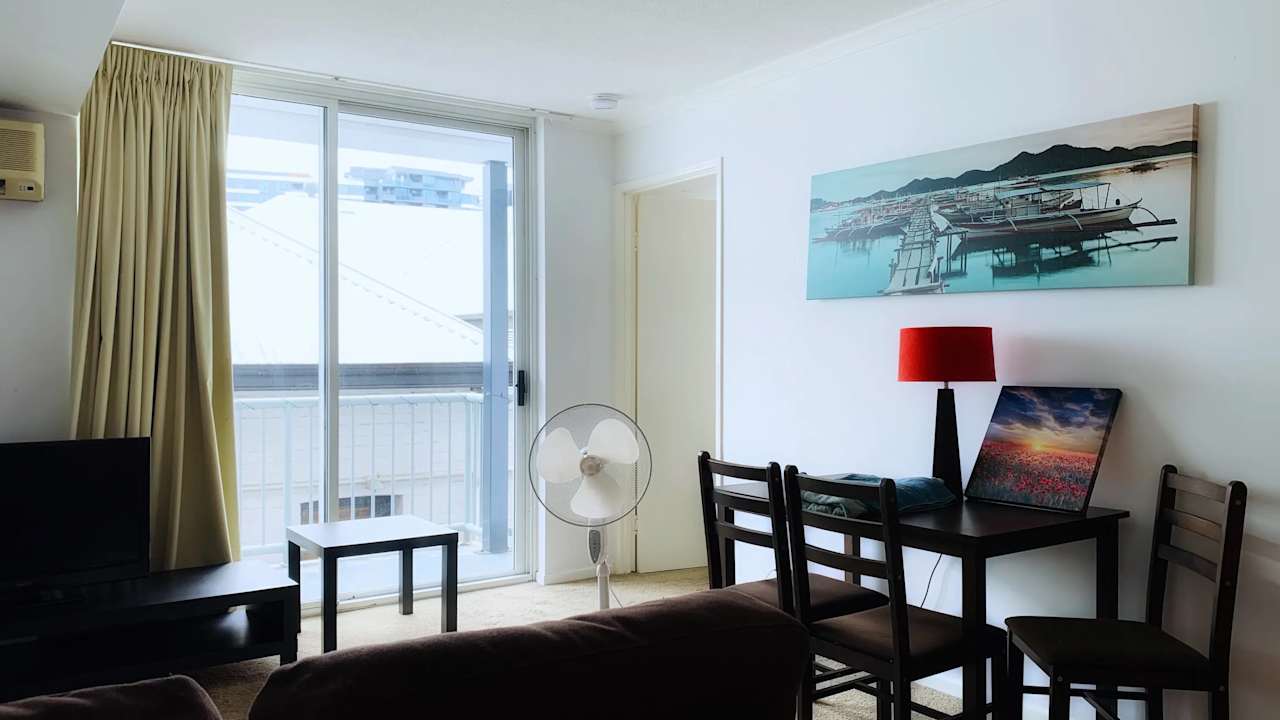 Whole property with 1 room for rent