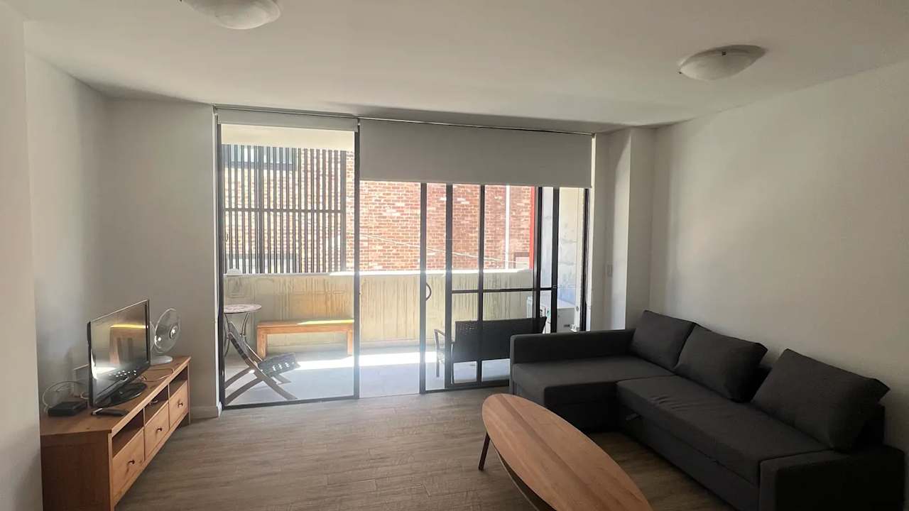 Unfurnished room in a flatshare