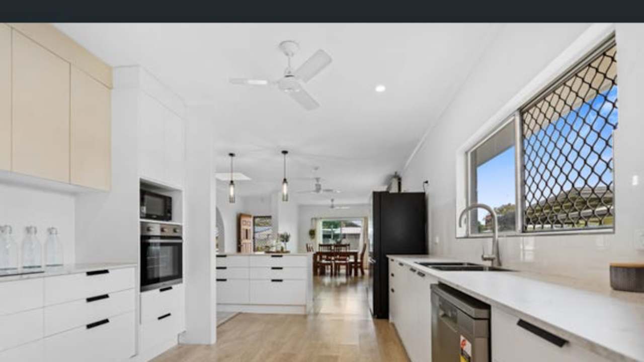 Room in a share house