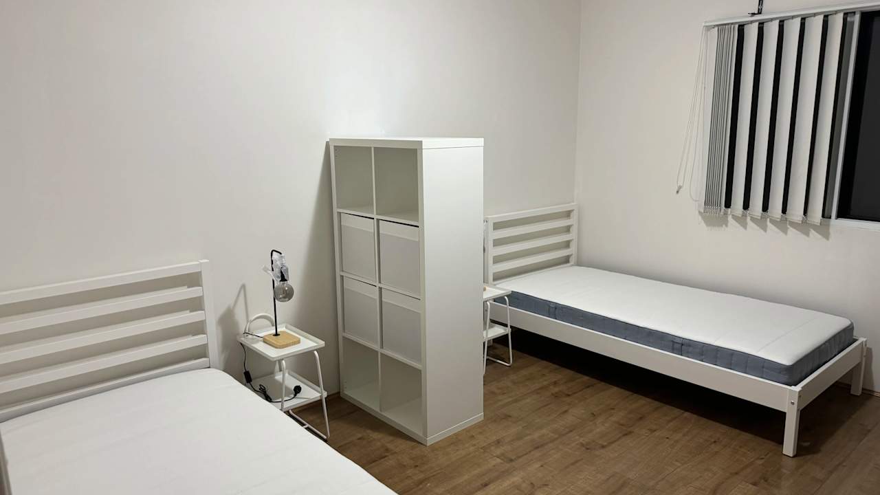 Furnished room with ensuite in a flatshare