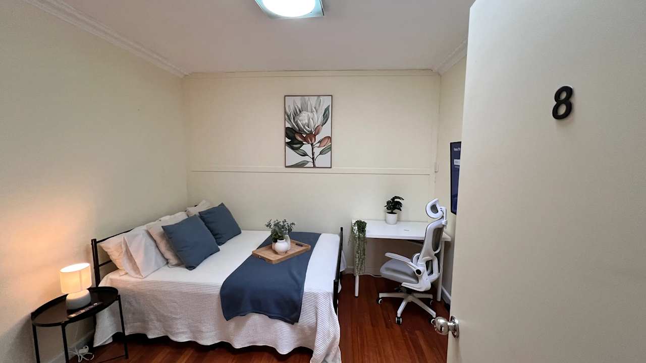 Furnished room in a share house