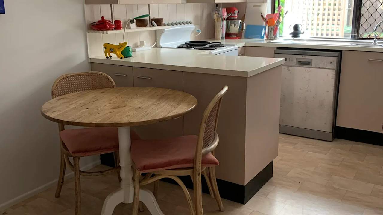 Unfurnished room in a flatshare