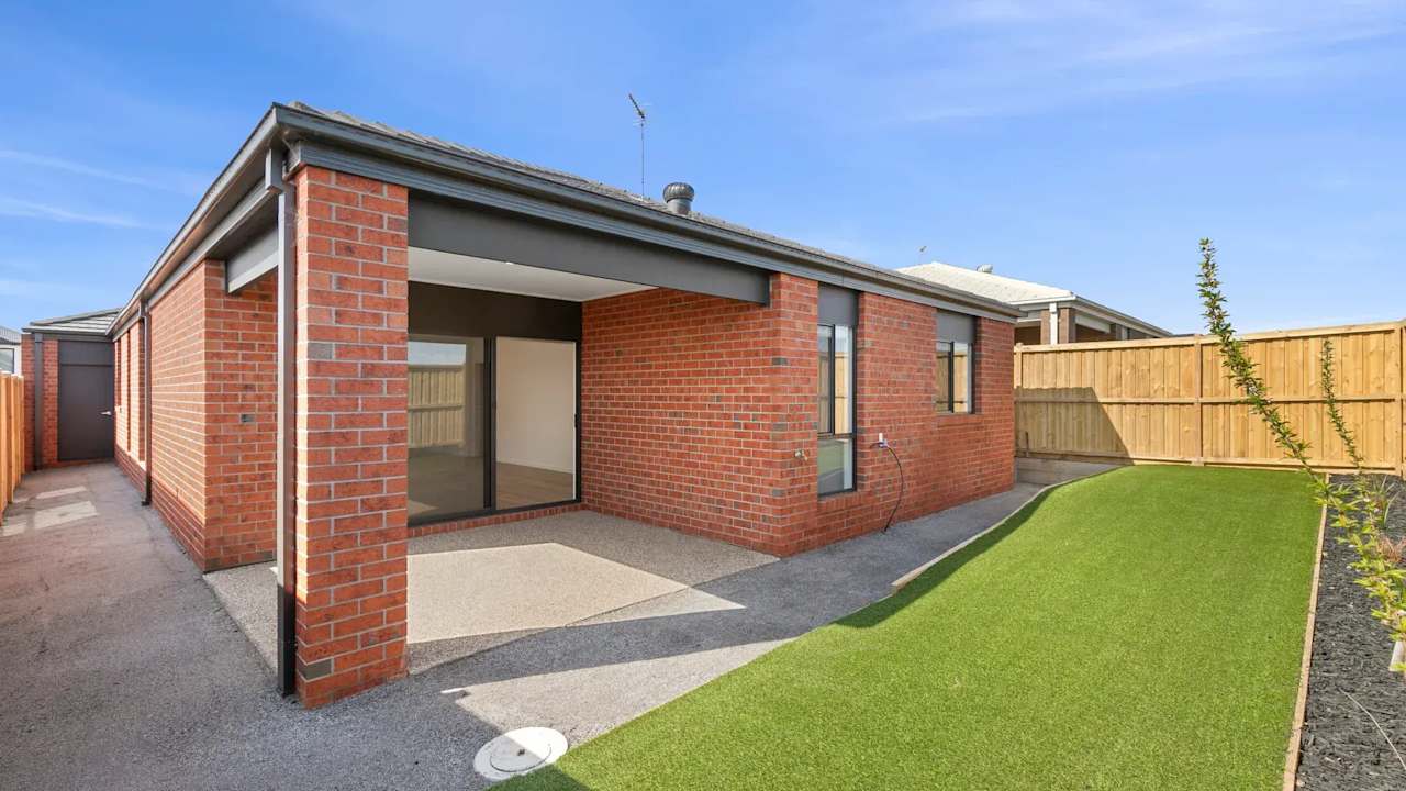 Whole property with 4 rooms for rent