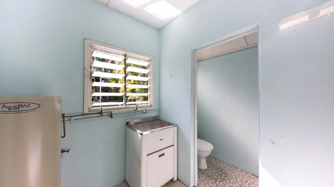 Whole property with 3 rooms for rent
