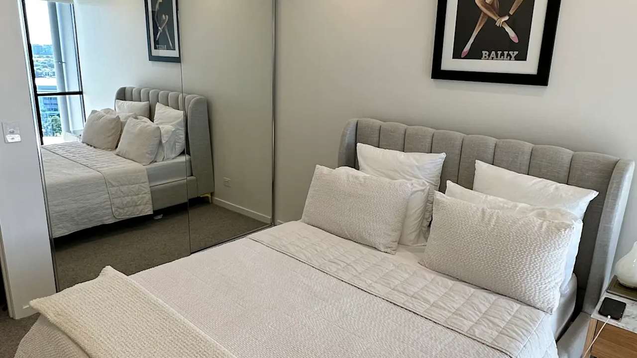 Unfurnished room with own bathroom