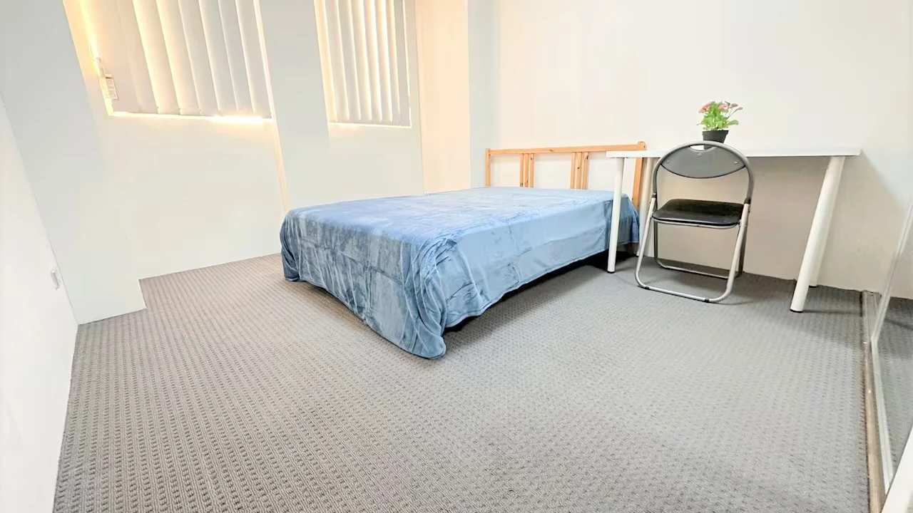 Furnished room in a share house