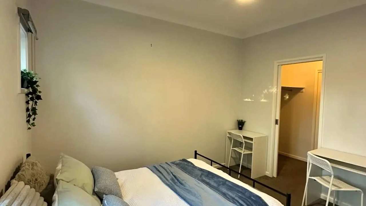 Whole property with 2 rooms for rent