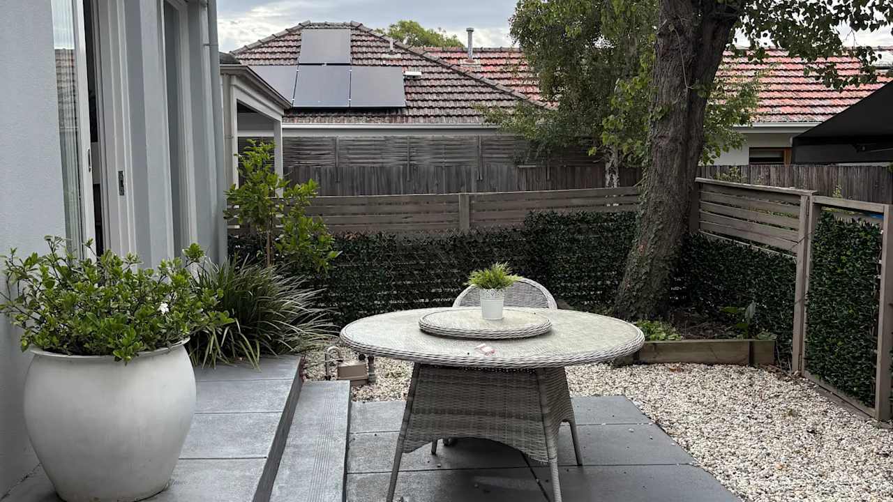 Unfurnished room with own bathroom