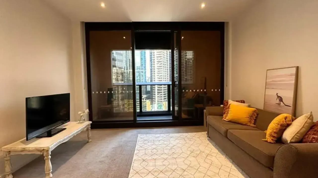 Furnished room in a flatshare