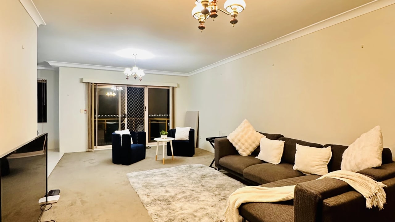 Furnished room in a flatshare
