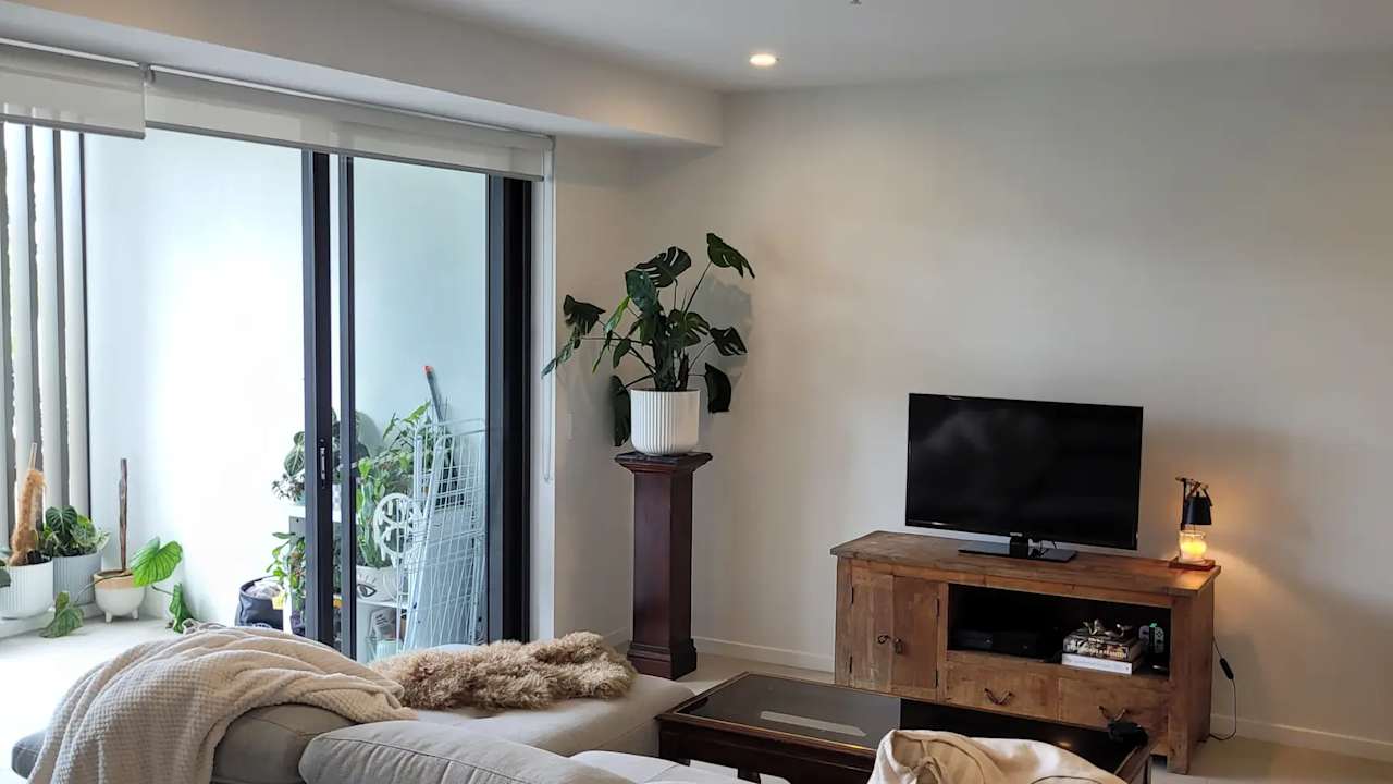 Unfurnished room with ensuite in a flatshare