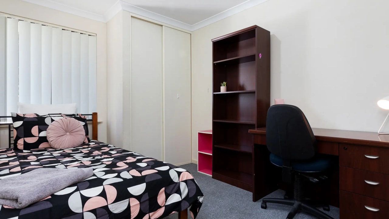 Furnished room in a share house