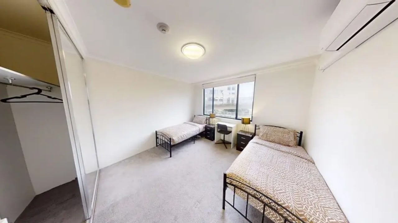 Furnished room in a flatshare