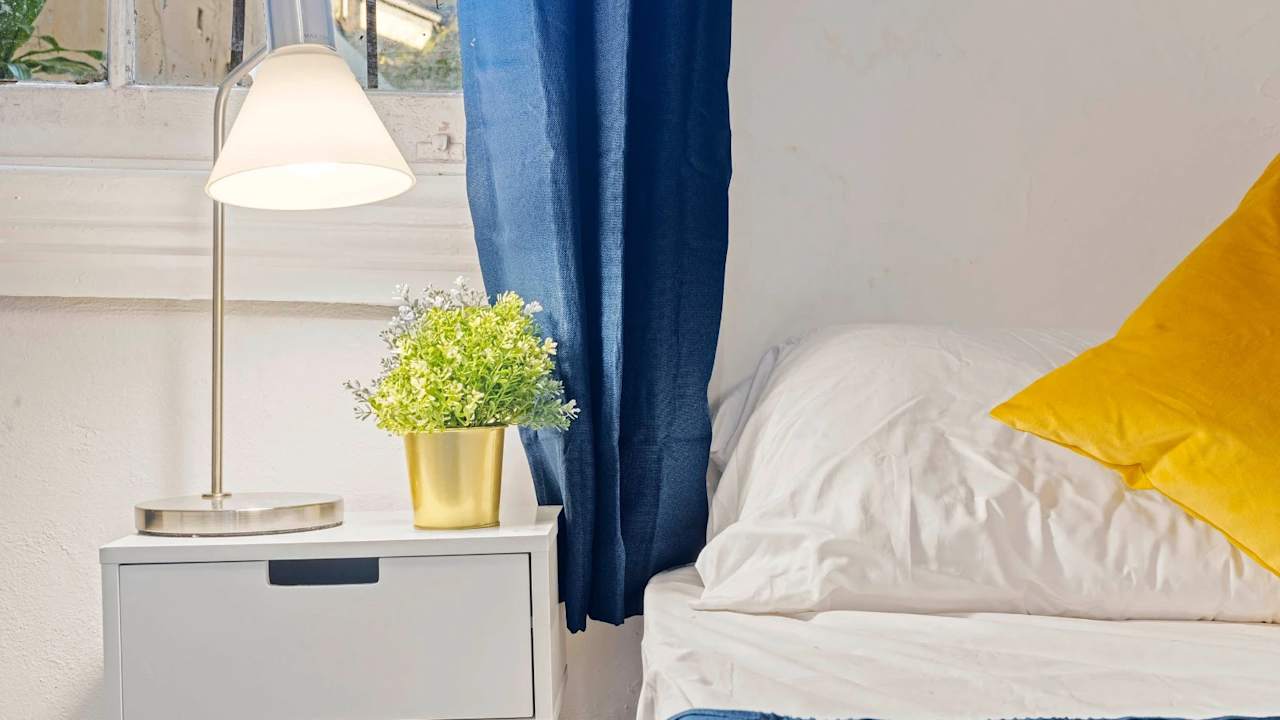 Furnished room studio flat for rent