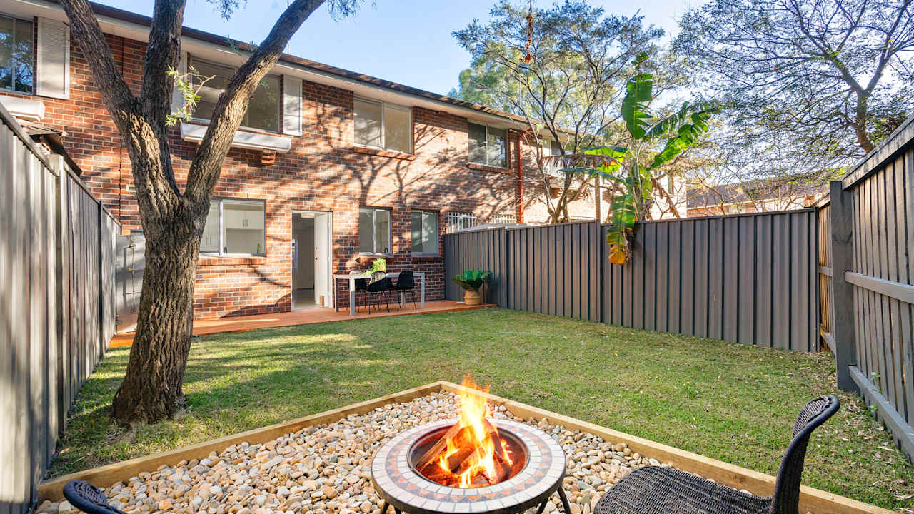 Furnished room in a share house