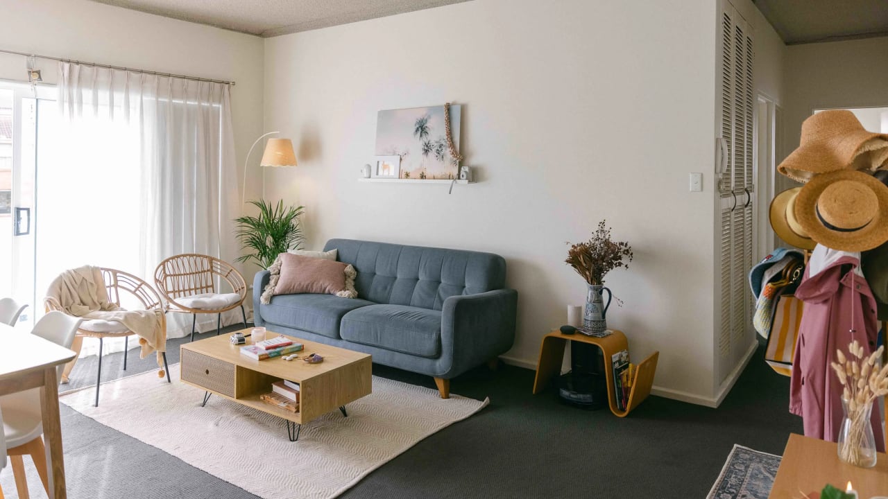 Furnished room in a flatshare